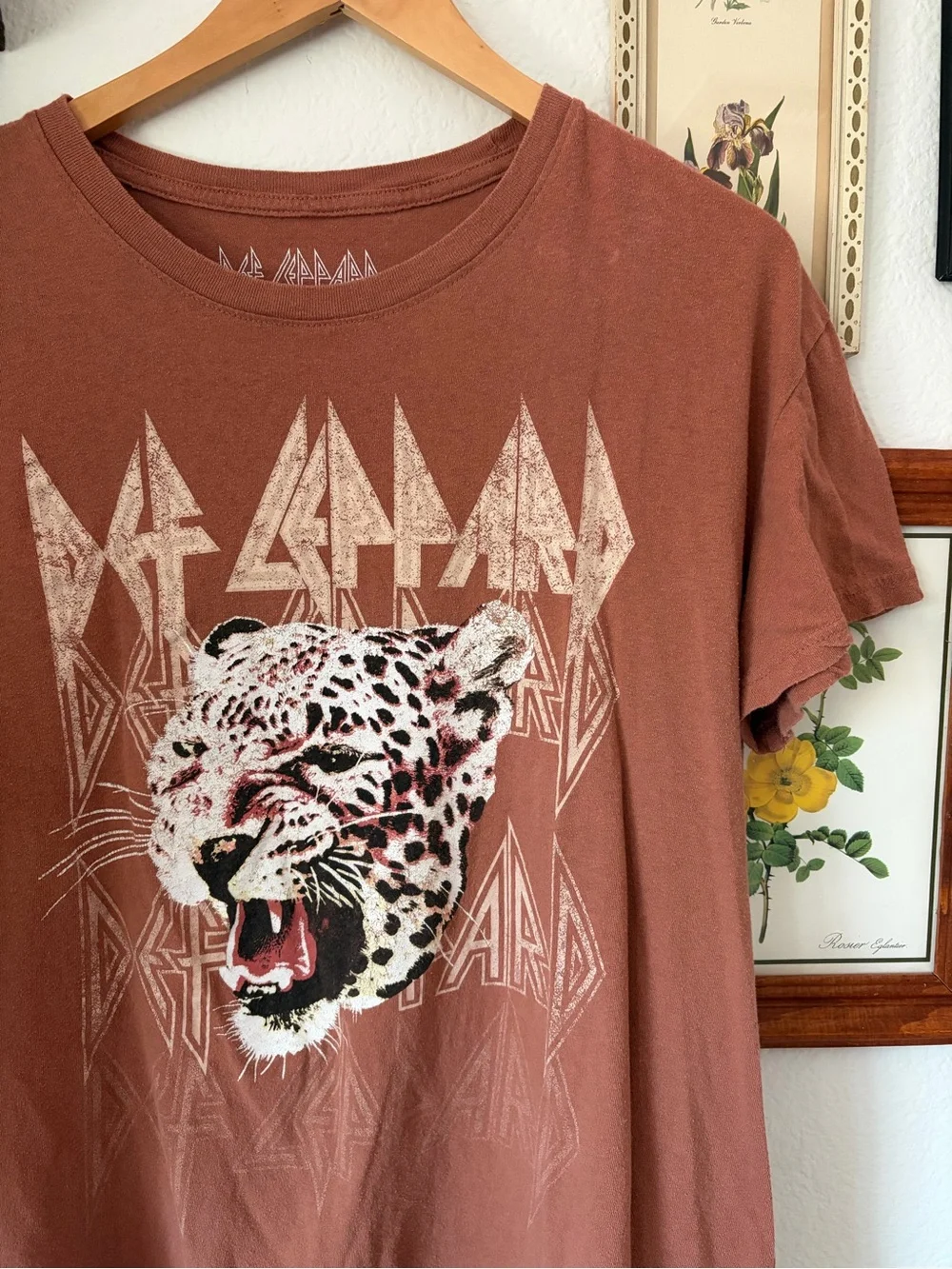 Def Leppard Graphic Tee - Rust Brown
